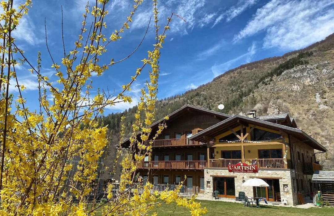 Hotel L'Artisin-1